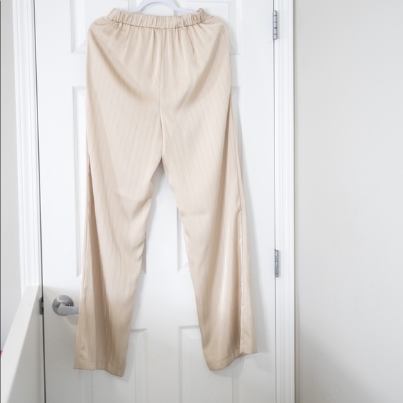 Zara set. Shirt is size US XS, pant is Size US S. Worn only a couple if times. - Picture 4 of 6